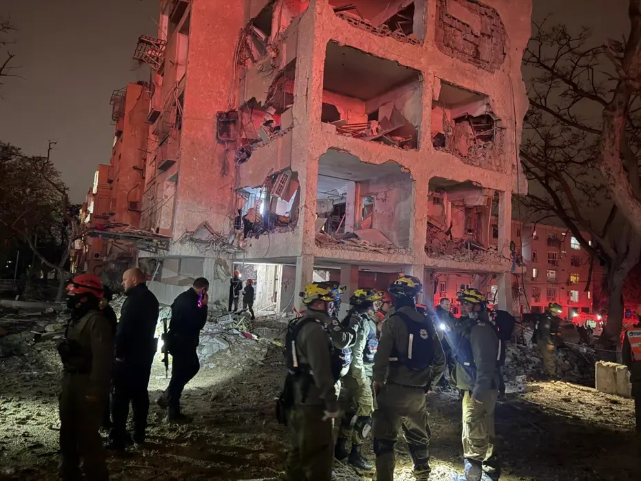 İran-İsrail Gerilimi Tırmanıyor: İsrail'de İki Kent Vuruldu, Çok Sayıda Yaralı