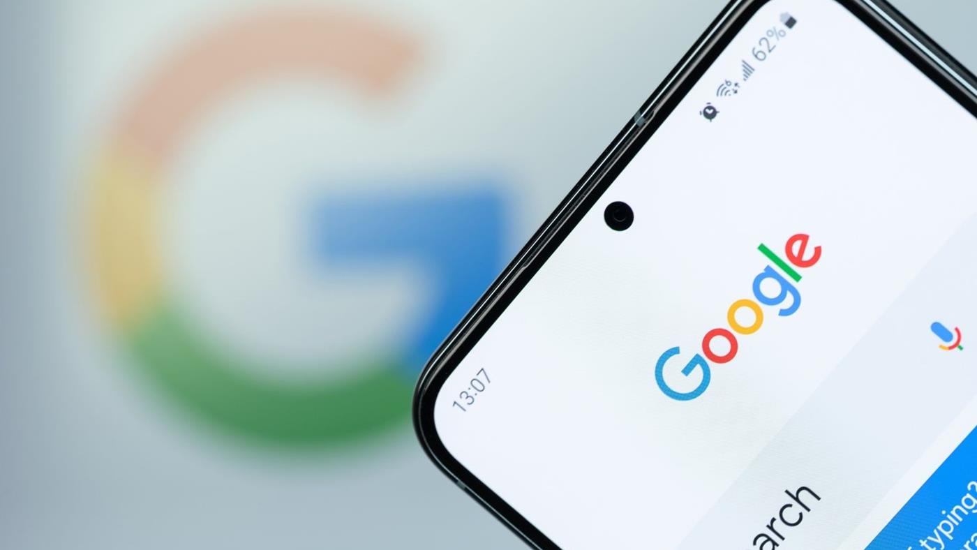 Google'dan Haber Başlıklarına Yapay Zeka Müdahalesi: Kendi Kurallarını mı Çiğniyor?