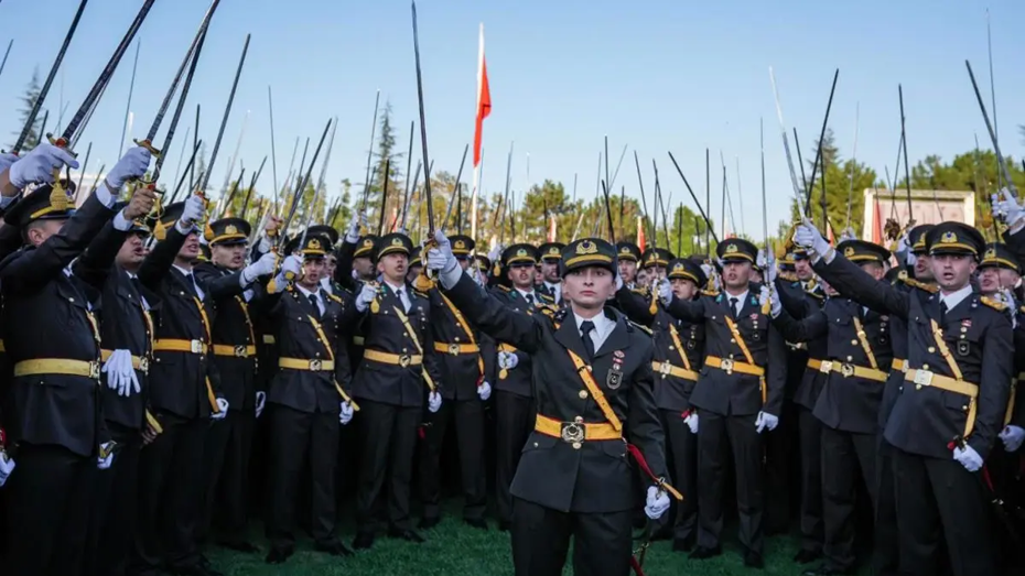 TSK'dan İhraç Edilen Teğmenin Göreve İade Başvurusu Reddedildi