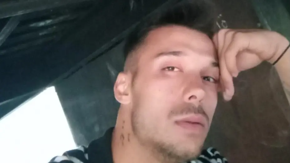 İzmir'de Müzisyen Emre Duman Bıçaklı Saldırıda Hayatını Kaybetti