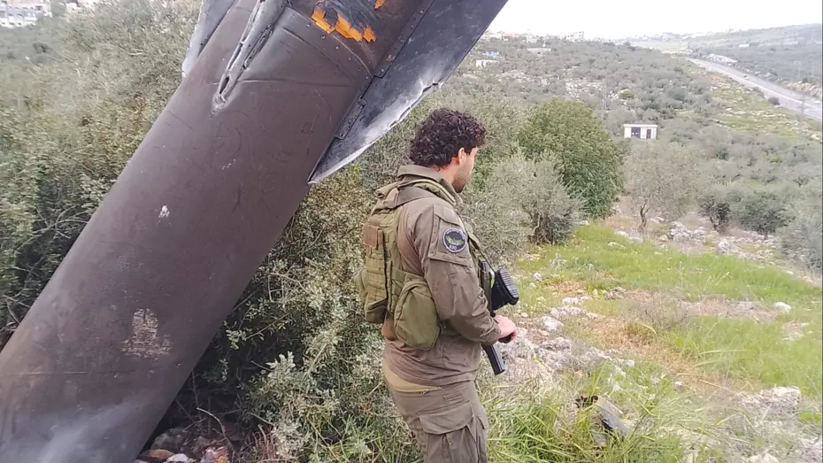 İran'ın İsrail'e Fırlattığı Füze Batı Şeria'da Bir Zeytinliğe Düştü
