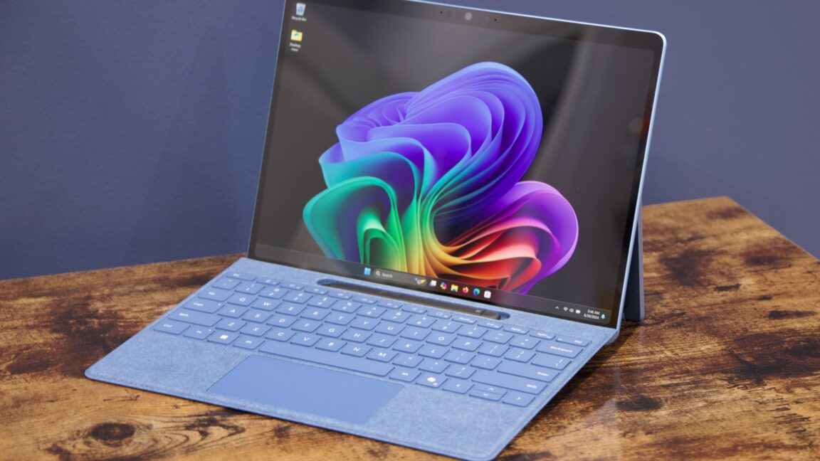 Microsoft Surface Bilgisayarlarına 300 Dolar Zam Yaptı, 1000 Dolar Altı Modeller Kalktı