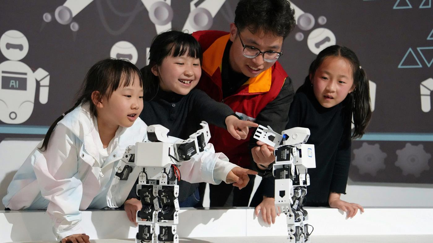 Çin, Eğitim Sistemini "AI+ Education" Planıyla Baştan Sona Yeniliyor