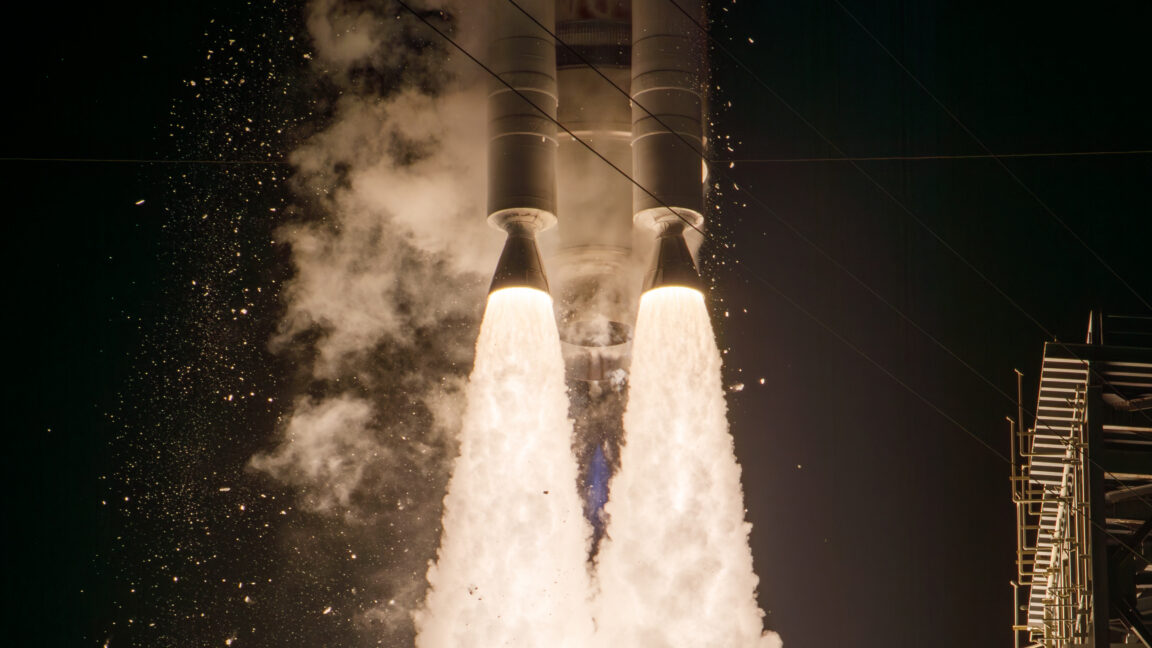 ABD Uzay Kuvvetleri, ULA'nın Yaşadığı Sorunlar Nedeniyle Fırlatmaları SpaceX'e Kaydırıyor