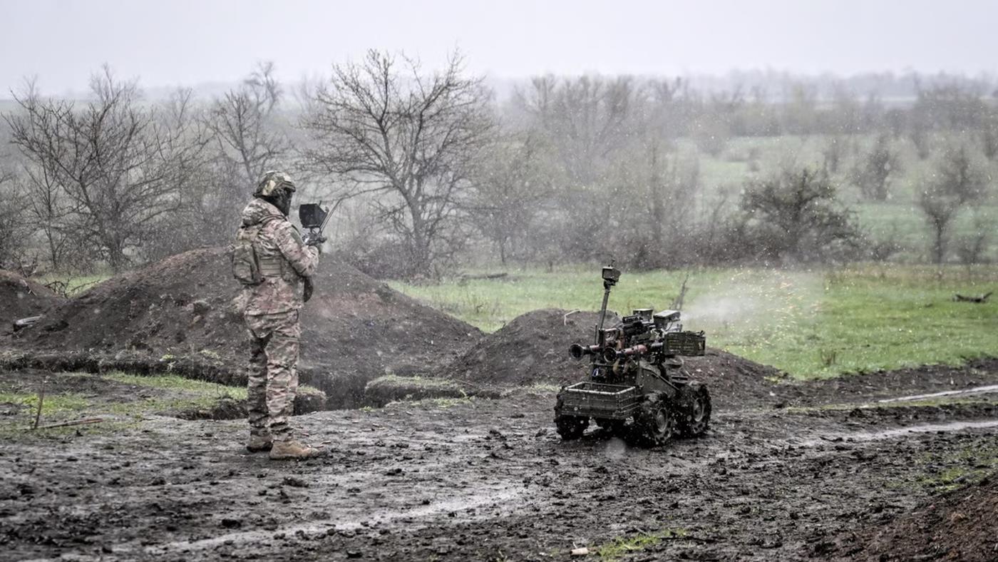 Ukrayna'nın Savaş Robotları İlk Kez Bir Rus Mevzisini Ele Geçirdi