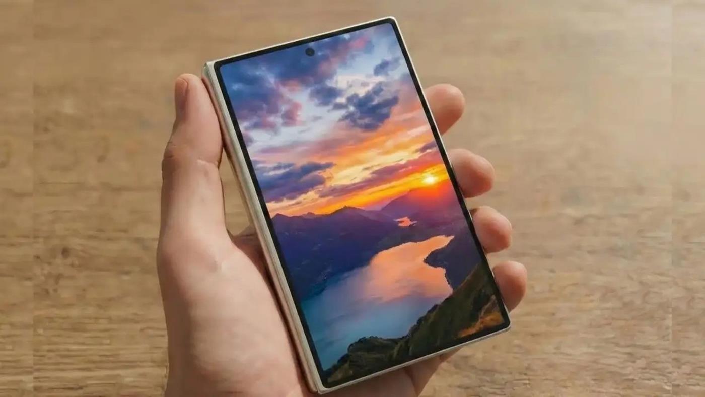 Samsung Galaxy Z Fold Wide'ın Boyutları Sızdırıldı: Apple ve Huawei'ye Yeni Rakip