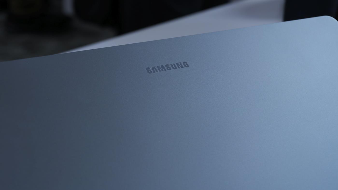 Samsung Galaxy Book 6 Edge Tanıtıldı: Snapdragon X2 Elite ve 80 TOPS Yapay Zeka Gücü