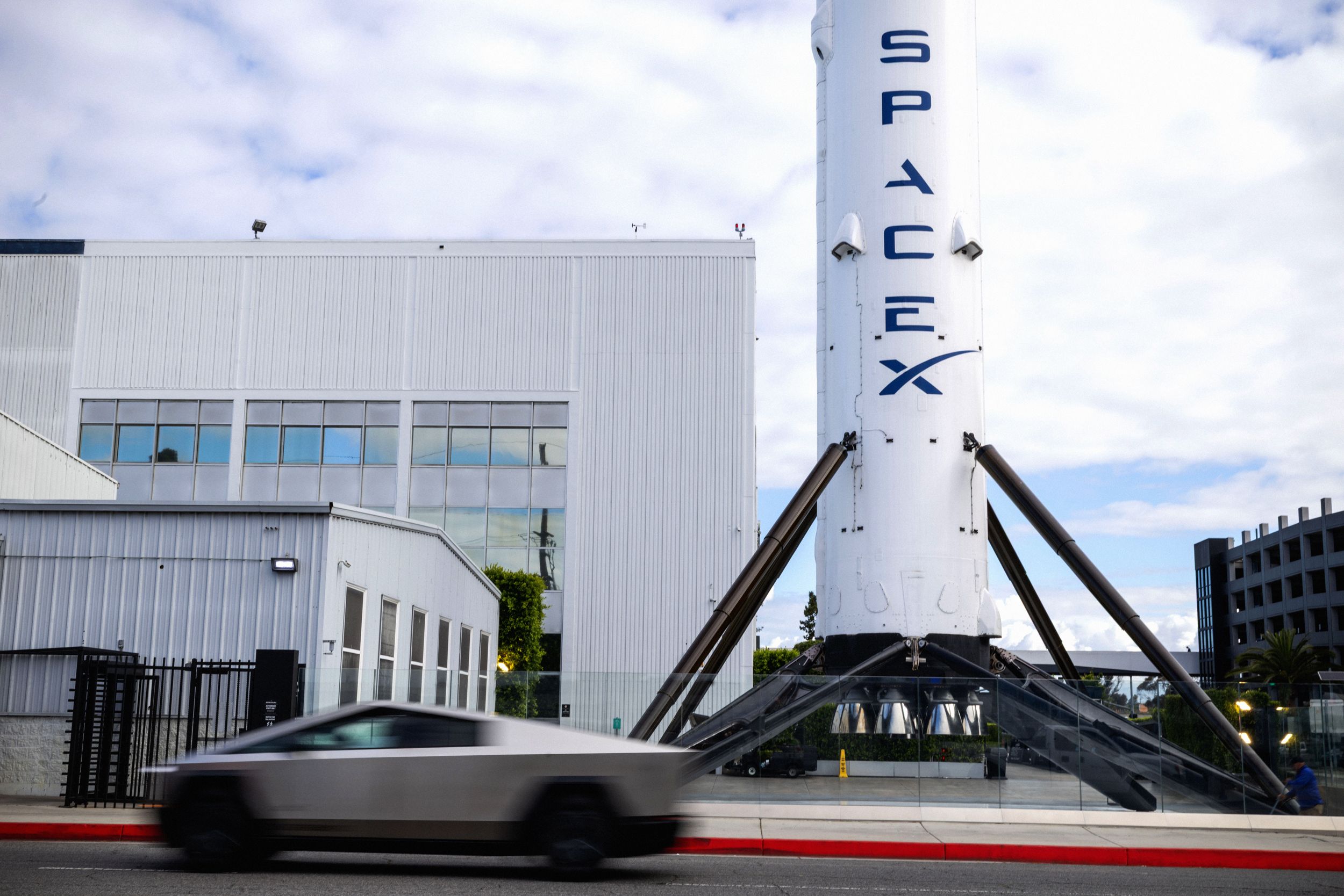 Elon Musk'ın SpaceX Halka Arzına Karşı Boykot Çağrıları Büyüyor