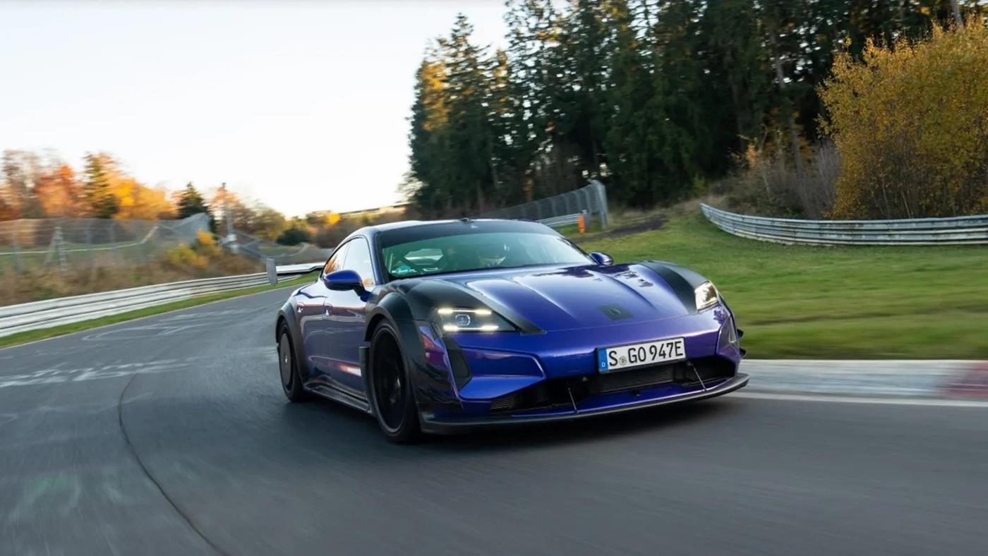 Porsche Taycan Turbo GT'den Yeni Nürburgring Rekoru: 3.000 Beygirlik BYD Geride Kaldı