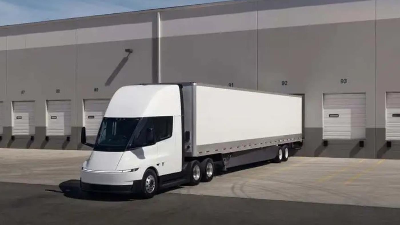 Tesla Semi'nin Batarya Kapasitesi Netleşti: 822 kWh Paket ve 1.2 MW Ultra Hızlı Şarj