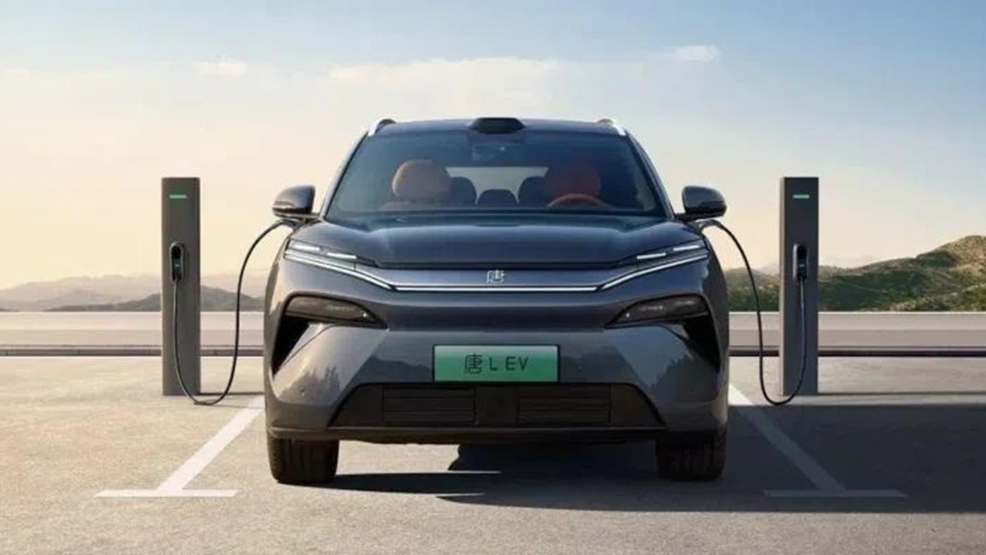 BYD'nin Yeni Blade Bataryası Ultra Hızlı Şarj Testinde 76 Dereceyi Aşarak Endişe Yarattı