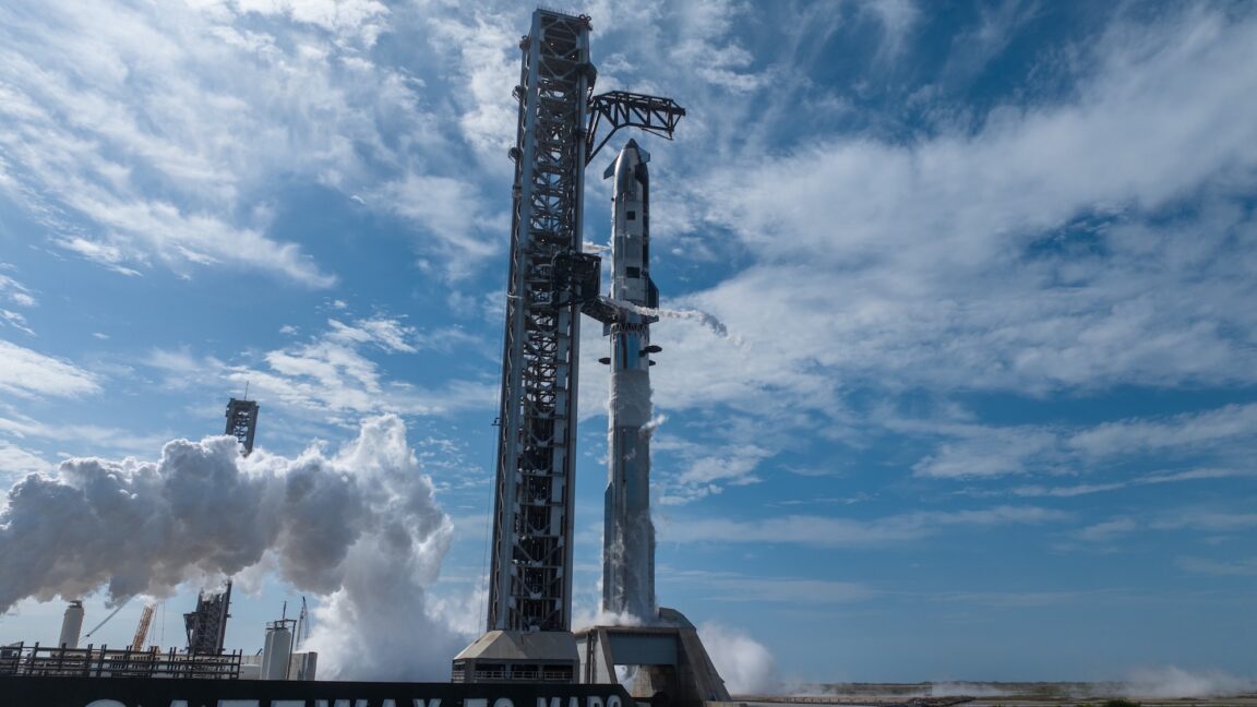 SpaceX, Bugüne Kadar Üretilen En Uzun Roket Olan Starship V3'ü Fırlatmaya Hazırlanıyor