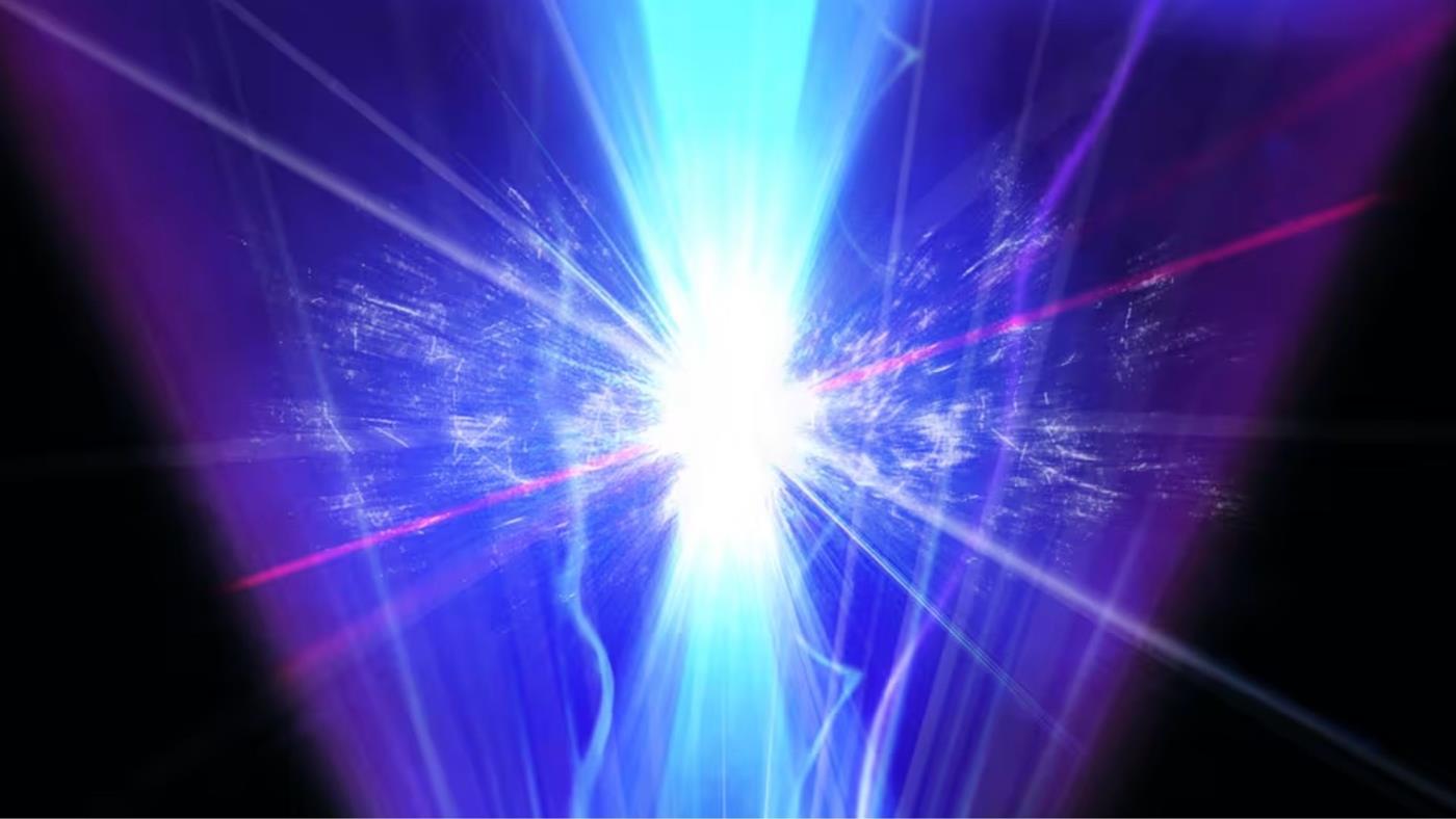 "Einstein'ın Uçan Aynası" Tekniğiyle Rekor Seviyede Ultra Güçlü Lazer Işını Üretildi