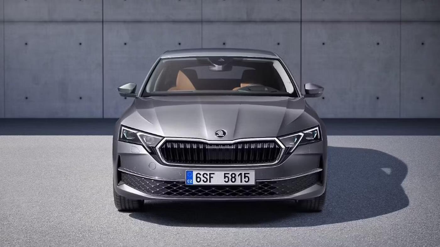 Skoda Octavia İçin Tam Hibrit ve PHEV Motor Seçenekleri Onaylandı