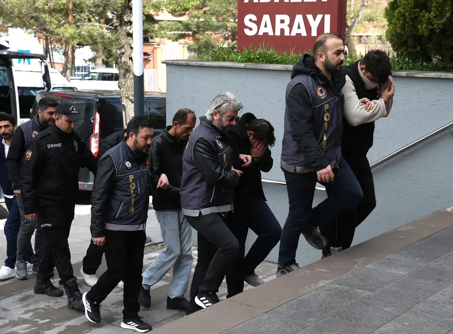 Erzurum Merkezli Siber Operasyon: SMS Tuzağıyla 19 Milyon Liralık Vurgun Yapan Şebeke Çökertildi