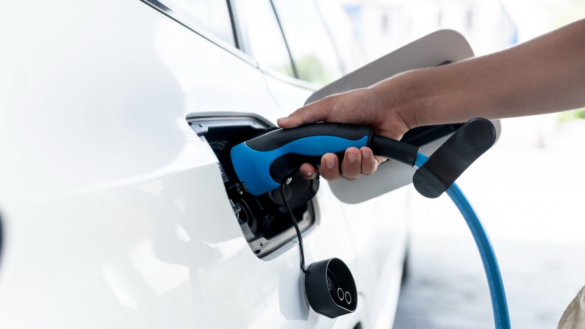 Şarj Edilebilir Hibrit (PHEV) Araç Sahipleri Sanılandan Çok Daha Fazla Şarj Ediyor