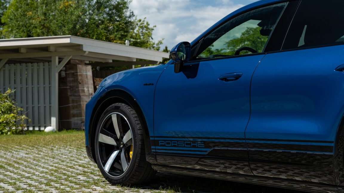 Porsche'nin Bugüne Kadarki En Güçlü Aracı Bir 911 Değil: Elektrikli Cayenne Turbo Coupe