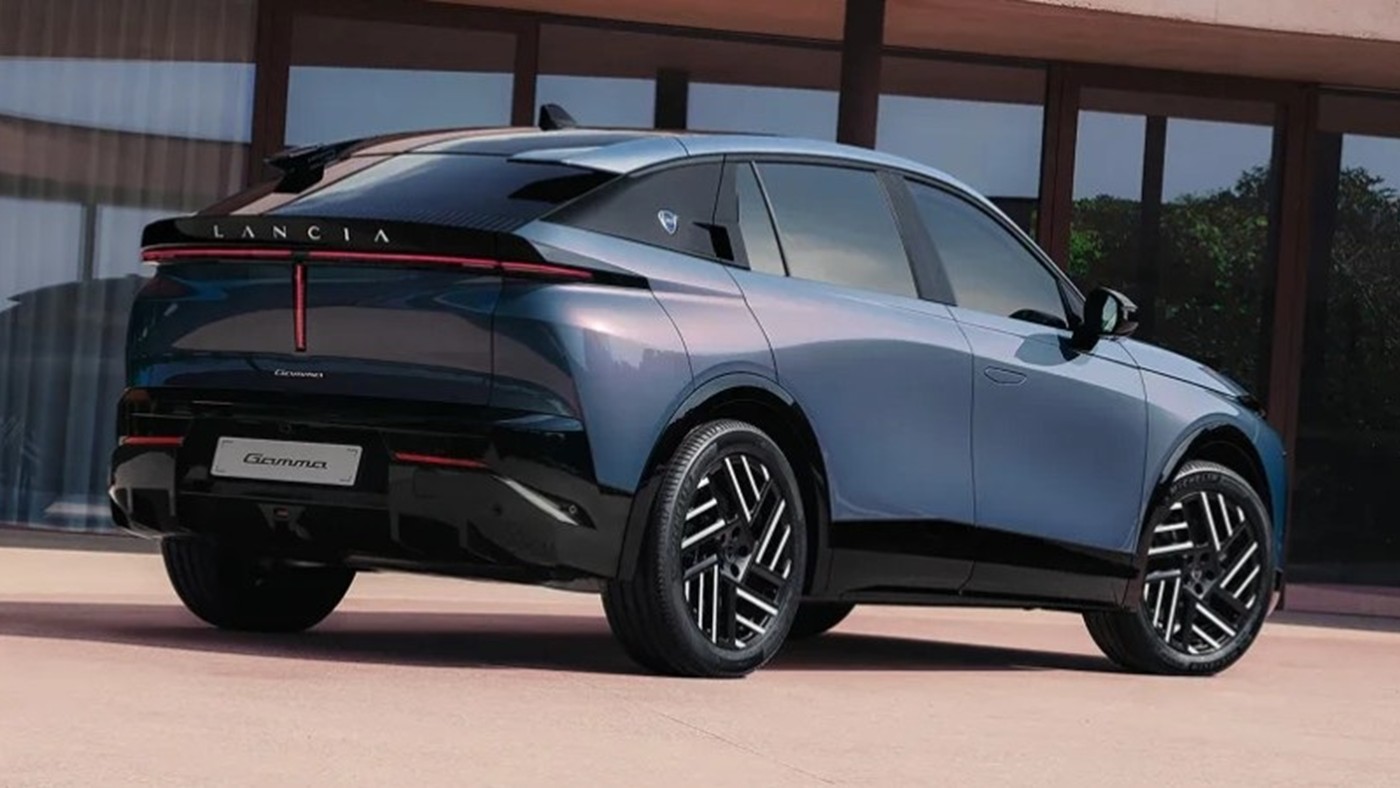 Yeni Lancia Gamma 2026: Fastback Crossover Tasarımı ve 740 Km Menzille Geri Dönüyor