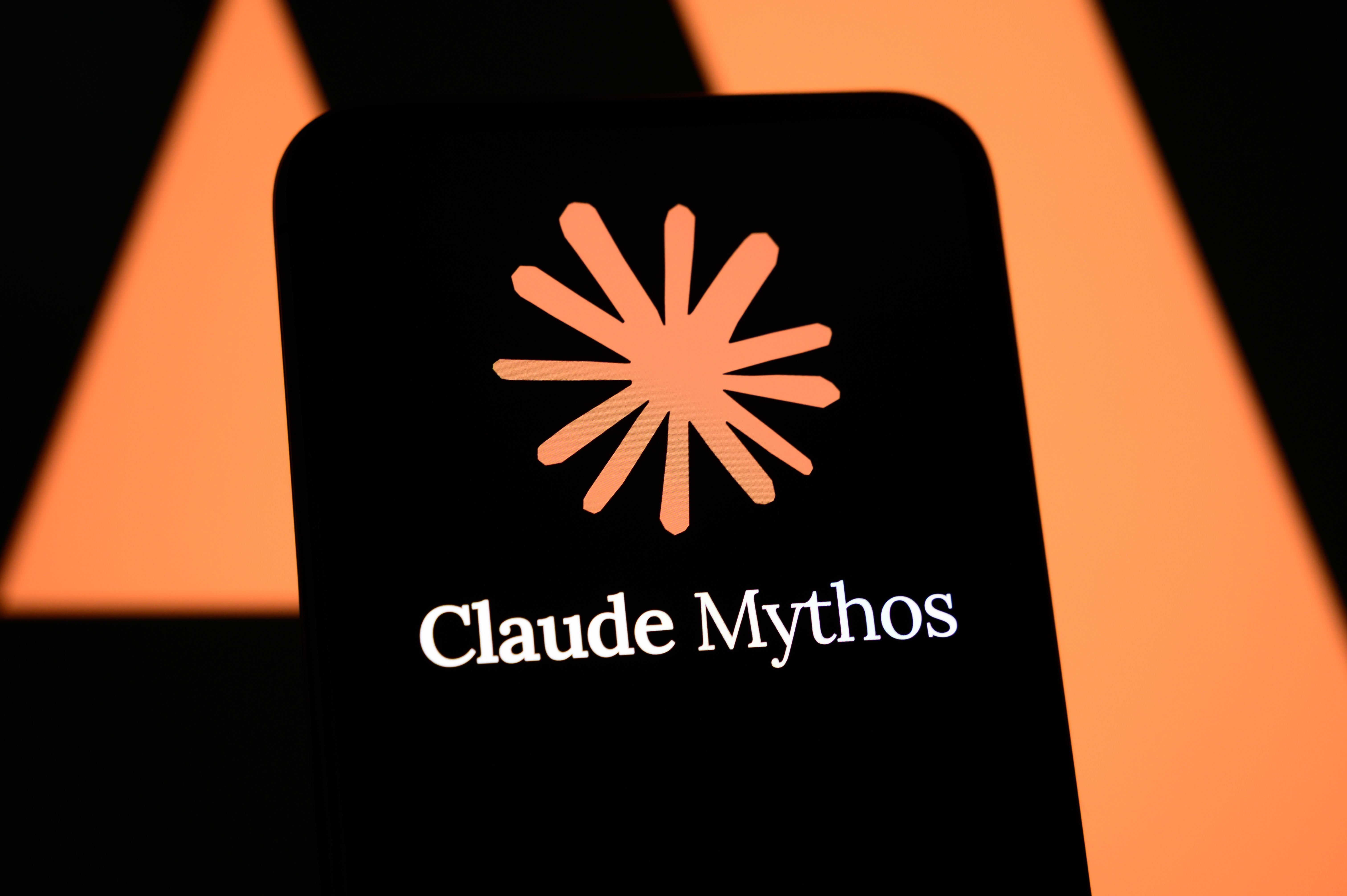 Anthropic, Claude'i Gizlice Yavaşlatan Tartışmalı Politikasından Geri Adım Attı