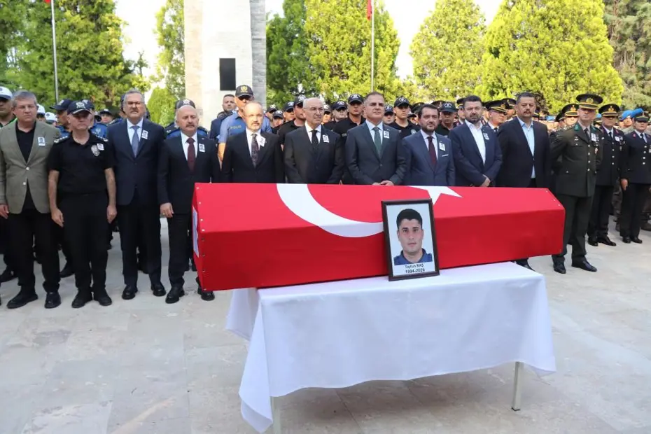 Muğla'da KADES İhbarına Giden Polis Memuru Şehit Oldu, Denizli'de Toprağa Verildi