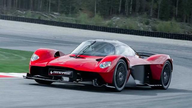 Aston Martin'den İlginç Geri Çağırma: 7 Adet Valkyrie Modeli Servise Gidiyor