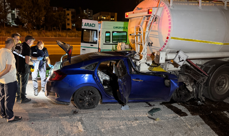 Adana TAG Otoyolu'nda Tankere Çarpan Otomobilin Sürücüsü Hayatını Kaybetti