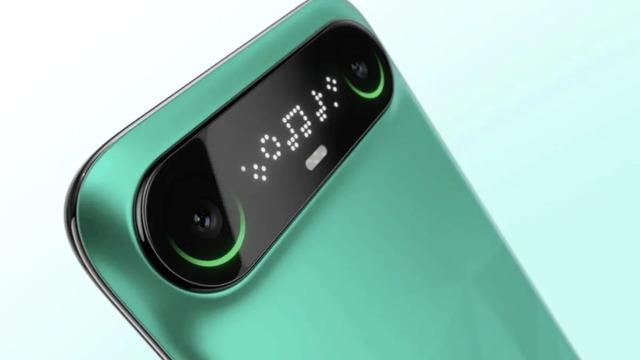 TECNO, iPhone Air Rakibi Ultra İnce Akıllı Telefonu Camon Slim'i Tanıttı