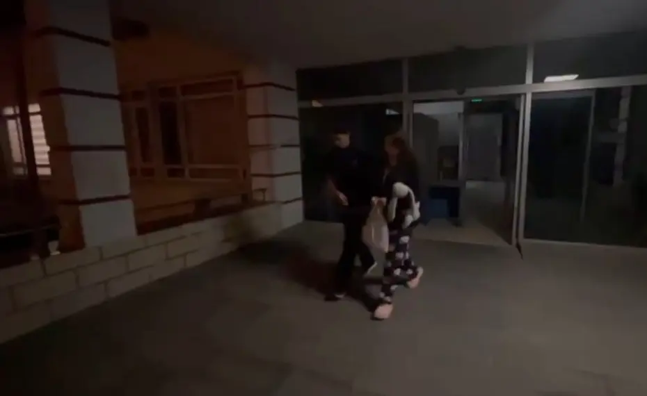 Adana'da 16 Yaşındaki Kız "Rüyamda Boğuyordu" Diyerek Annesini Öldürdü