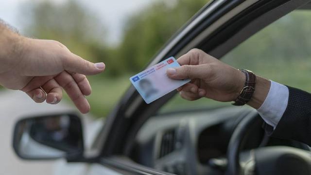Trafikte Yeni Dönem: Makas Atan ve Drift Yapanların Ehliyeti Kalıcı Olarak İptal Edilecek