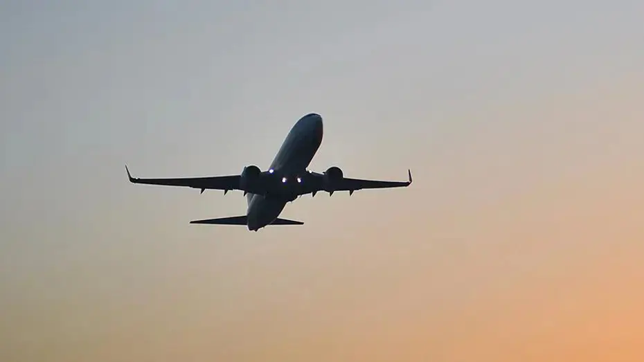 Pakistan'a Ait Boeing 737 Kargo Uçağı Umman Denizi Üzerinde Kayboldu