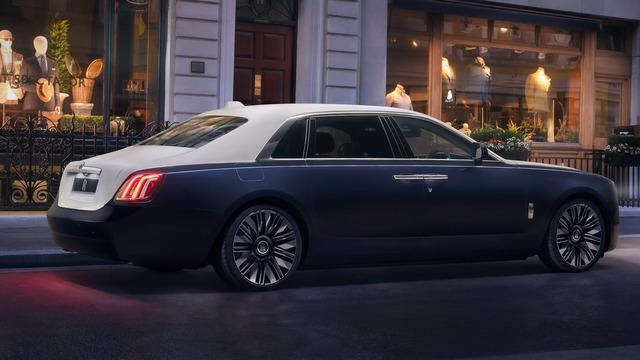 Rolls-Royce'tan Dünyada Tek: Özel Üretim Ghost Savile Row Tanıtıldı