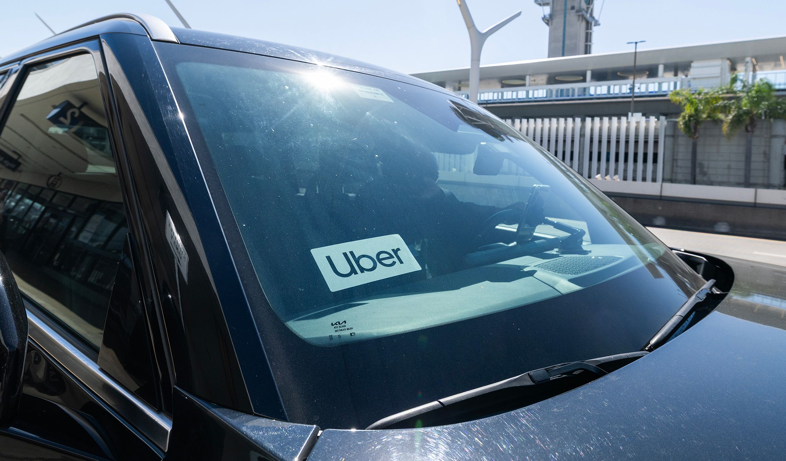 Uber'in Otonom Araç Stratejisi: Robotaksilerin Yaygınlaşmasını Yavaşlatmak