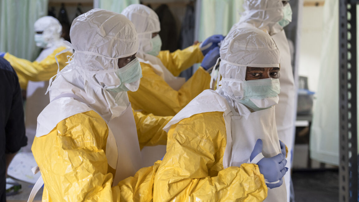 ABD, Ebola'ya Yakalanan İkinci Vatandaşını da Tedavi İçin Almanya'ya Gönderdi