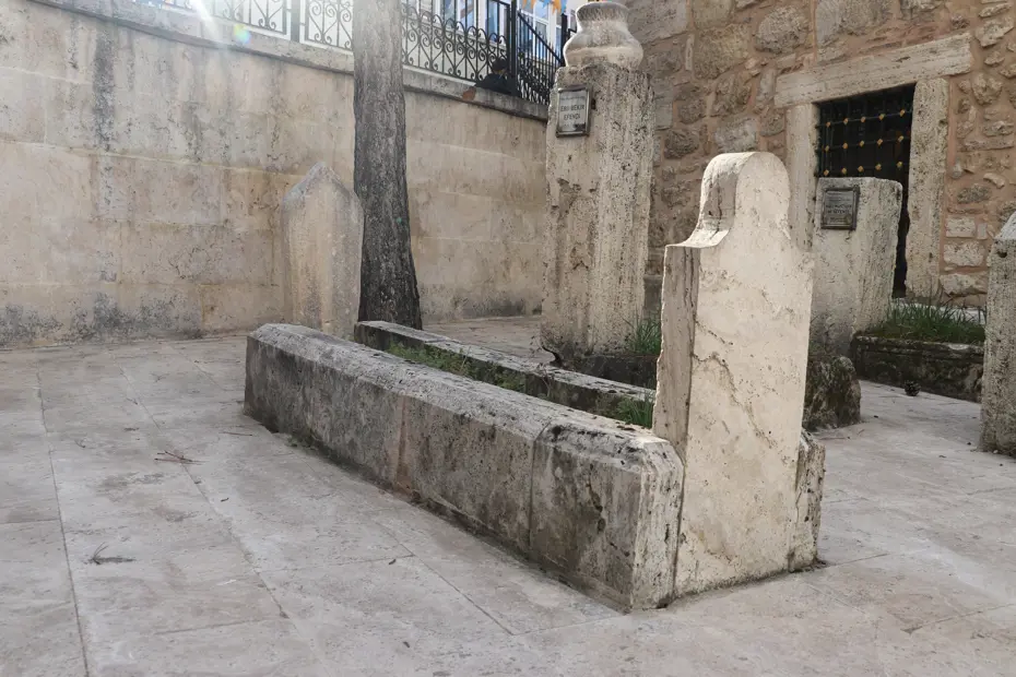 Peyami Safa'nın Babası İsmail Safa'nın Sivas'taki Kayıp Mezarı Tarihe Işık Tutuyor