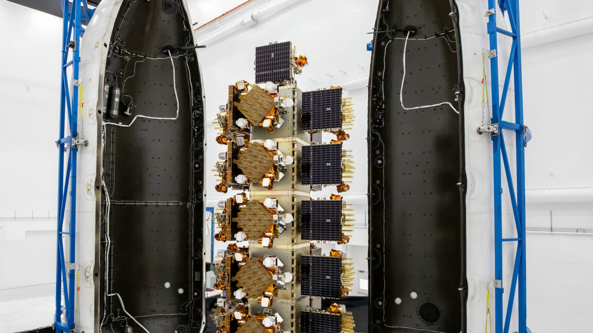 Pentagon'un Uzay Geliştirme Ajansı Kapatılırken Yeni Uydular SpaceX ile Fırlatıldı