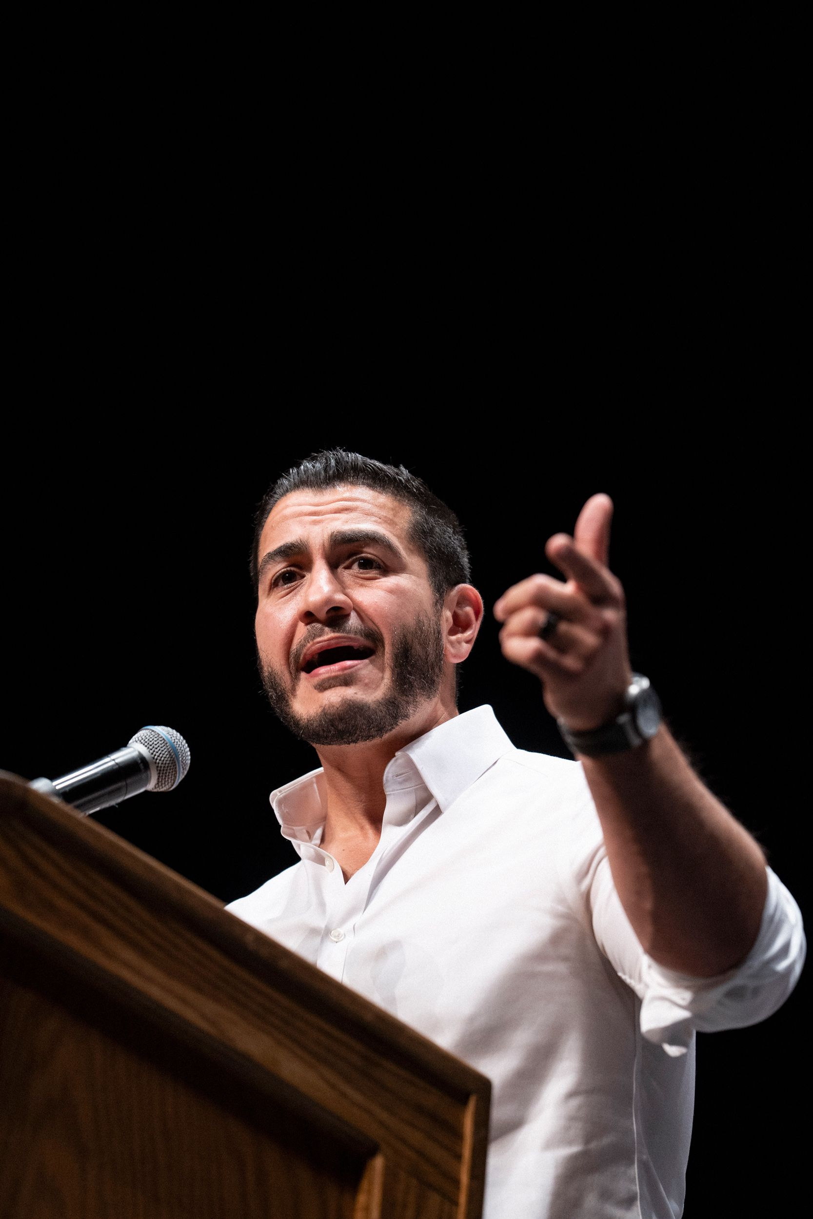 Michigan'daki Halk Sağlığı Krizinin Gölgesinde: Epidemiyolog Abdul El-Sayed Senato İçin Yarışıyor