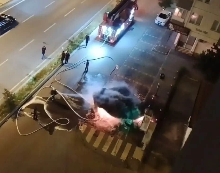 Kayseri'de Elektrikli Araç Yangını: İtfaiyeden Yangın Battaniyesi ile Müdahale