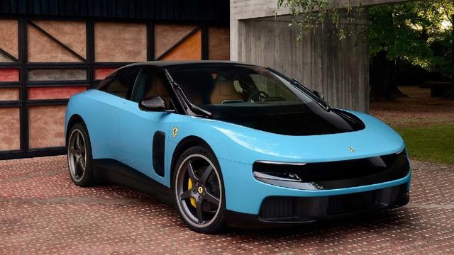 Ferrari'nin İlk Elektrikli Otomobili Luce, Eleştirilere Rağmen 2 Ayda Yıllık Satış Hedefine Ulaştı