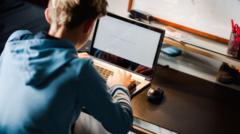 Genç Hackerlar Suç Yerine Siber Güvenlik Uzmanı Olmaya Yönlendiriliyor