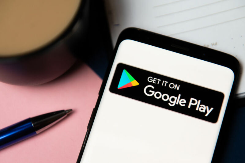Google, Epic Davası Sonrası Play Store'da Rakip Uygulama Mağazalarına İzin Vermeye Başladı