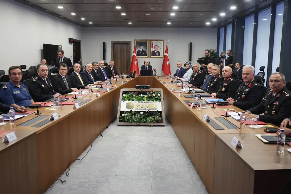 İçişleri Bakanlığı'nda Terörsüz Türkiye Zirvesi: 81 İl Valisine Kritik Görevler Verildi