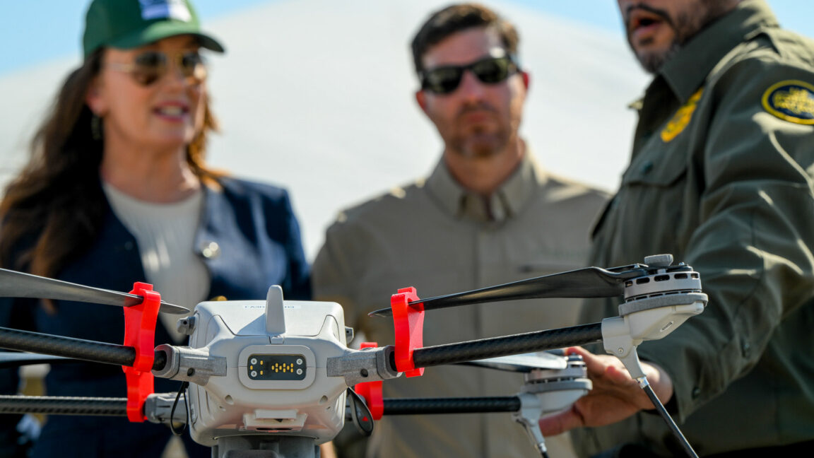 ABD, Teksas'taki Parazit Salgınına Karşı Drone Gözetimini Artırıyor