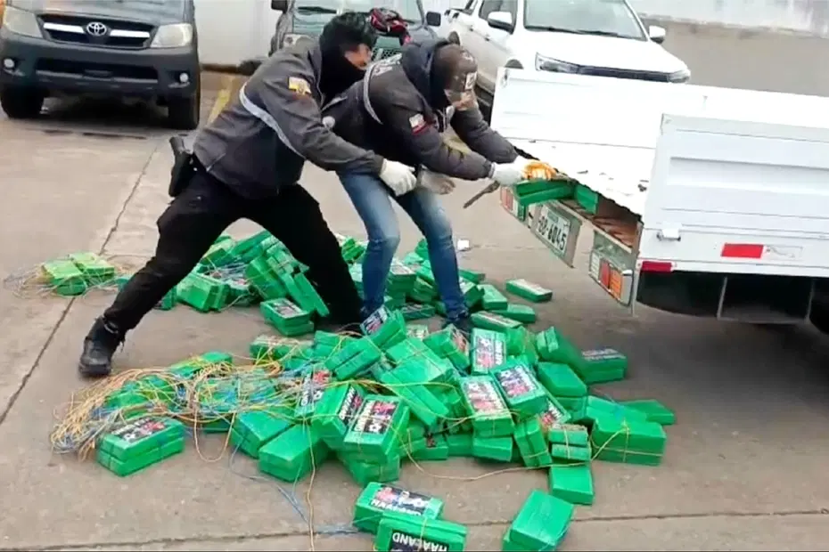 Ekvador'da Haaland Fotoğraflı 469 Kilogram Kokain Ele Geçirildi