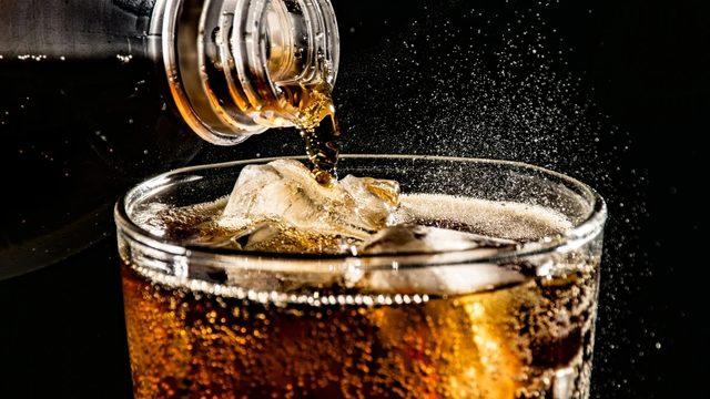 Şekerli İçecek Tüketimi ile Mide Kanseri Arasındaki Bağlantı İlk Kez Kanıtlandı