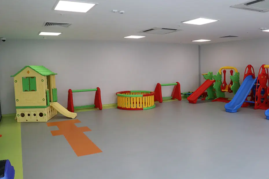 Sağlık Bakanlığı'ndan Hastanelere 24 Saat Kesintisiz Kreş ve Anaokulu Uygulaması