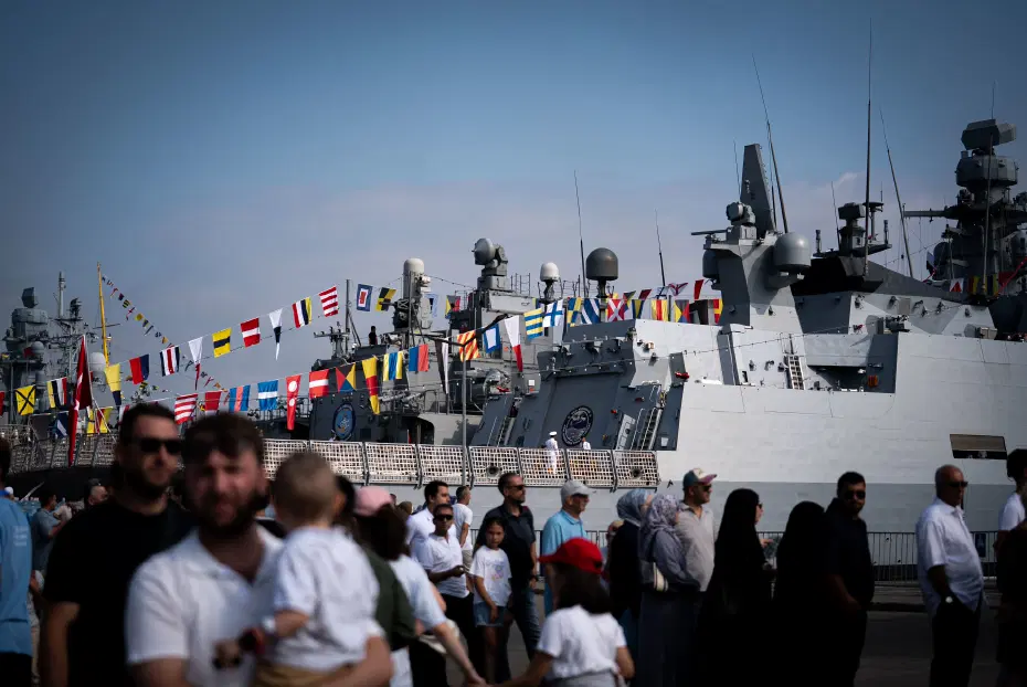 TEKNOFEST Mavi Vatan'da Hafta Sonu Coşkusu: Savunma Teknolojilerine Ziyaretçi Akını