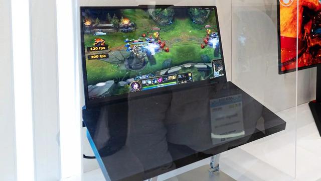 Samsung'dan Dünyanın İlk 16 İnç 300 Hz OLED Laptop Ekranı