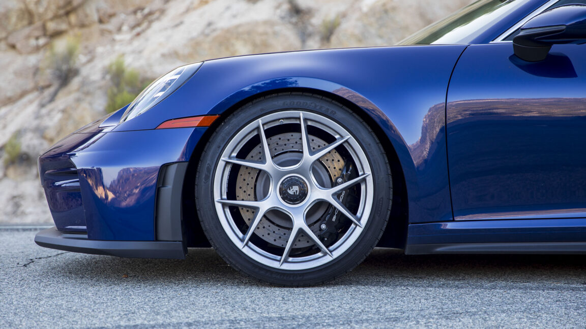 Yeni Porsche 911 GT3 Touring İncelemesi: Saf Sürüş Odaklı Mühendislik