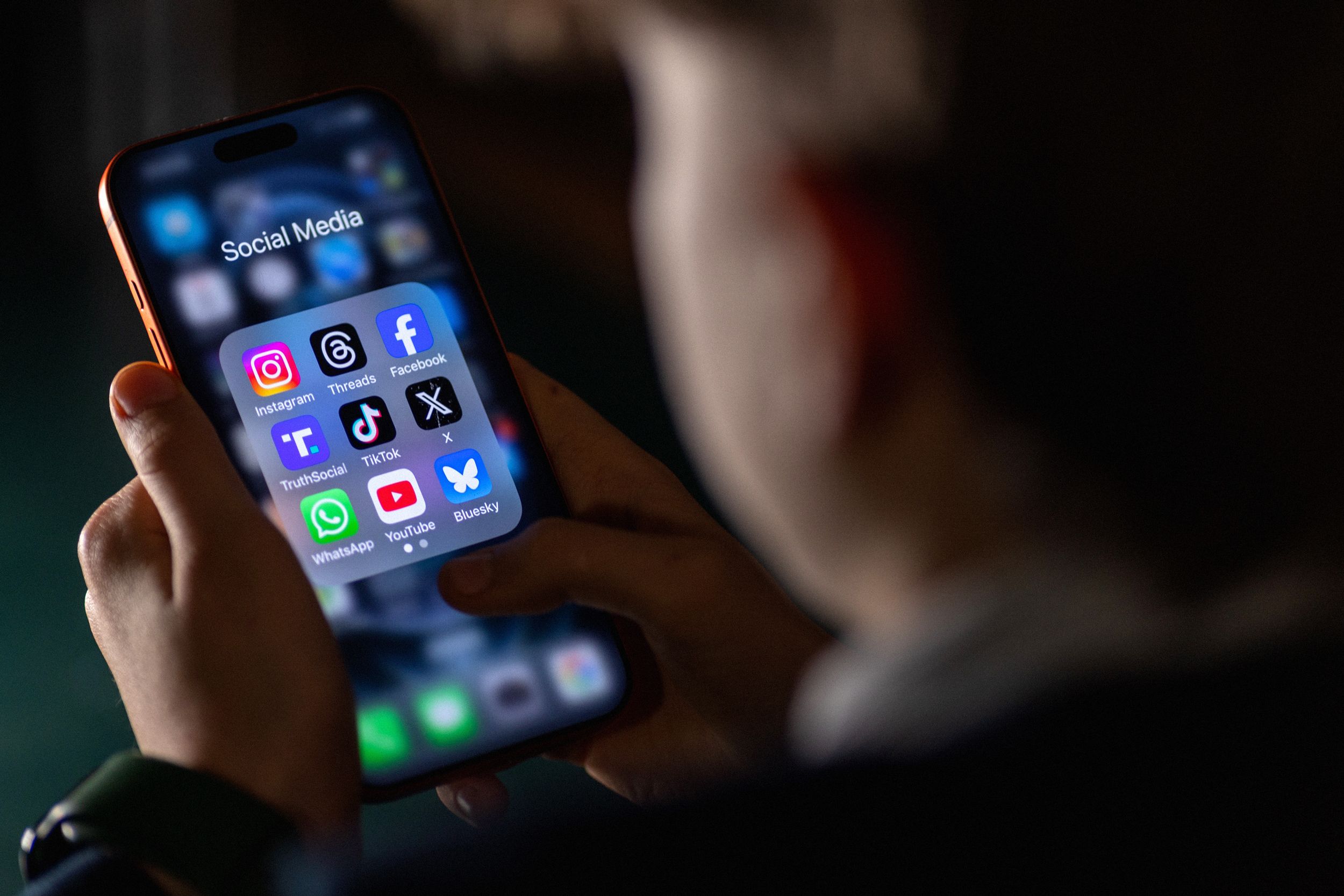 Meta'dan Tarihi Anlaşma: Instagram ve Facebook'ta Gençler İçin Yeni Sınırlar