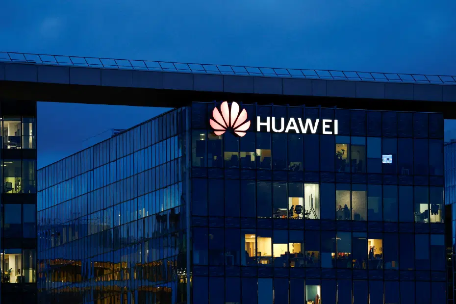 Huawei'den Sağlık Sektörüne Yapay Zeka Hamlesi: İlaç Geliştirme Süreçleri Hızlanıyor